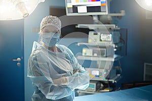 Surgeon woman in the operating room