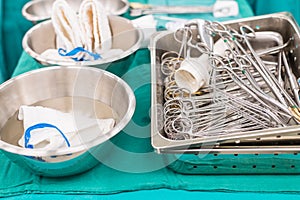 Surgical instruments for open heart surgery