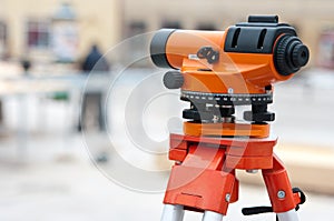 Surveyor levelling instrument