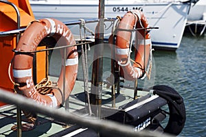 Survival rings for rescuing passengers