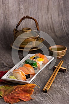 Sushi and tea drinking set
