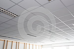 Suspended ceiling with LED square lamps sin the office