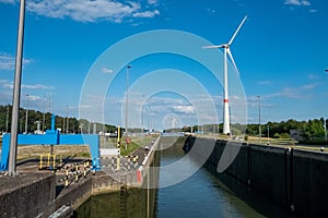 Sustainable Transit: Wind Power at the Locks