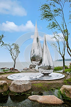 Suzhou Jinji Lake City sculpture --- water droplets