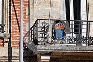 sveriges konsulat text logo and sign coat of arms of Swedish consulate