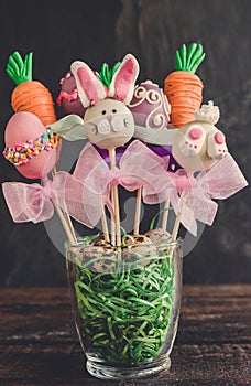 Sweet Easter cake pops