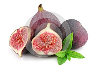 Sweet figs with fresh mint