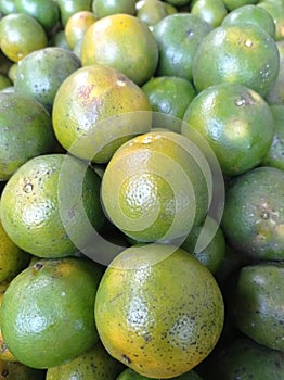 sweet and fresh weighed limes