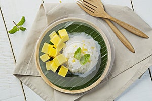 Sweet Mango with sticky rice