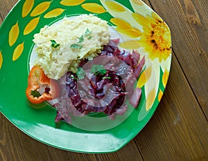 Sweet, Sour Red Cabbage