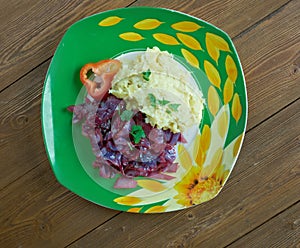 Sweet, Sour Red Cabbage