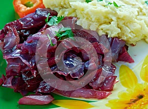 Sweet, Sour Red Cabbage