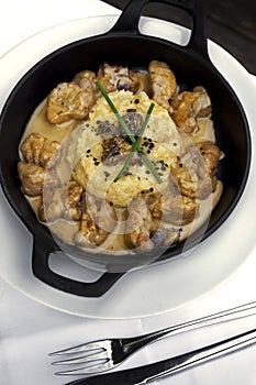 Sweetbreads and mushrooms