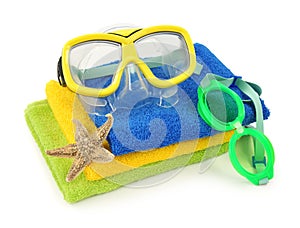 Swimming goggles