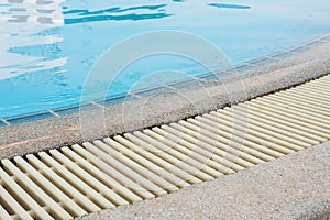 Swimming Pool Overflow Drainage Grating.