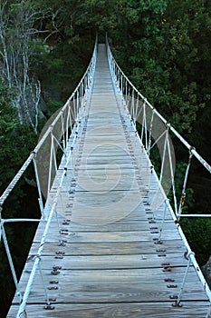 Eine Schaukel brücke 