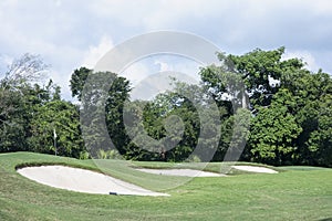 A Swing Through the Green with Bunkers