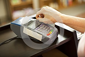 Swiping Credit Card img