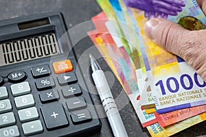 Swiss franc, Calculator and money file, financial settlements, household budget, taxes, Swiss currency exchange rate, financial