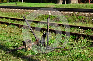 Switch translations of a rail, the mechanism with a manual control stands on the street