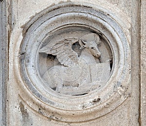 Symbol of St Luke the Evangelist the marble pulpit by Jacopo e Paolo da Ferrara, dated 1501, Modena Cathedral, Italy