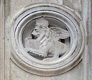 Symbol of St Mark the Evangelist the marble pulpit by Jacopo e Paolo da Ferrara, dated 1501, Modena Cathedral, Italy