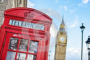 Symbols of London, a red telephone box and Big Ben inline
