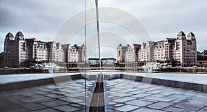 Symmetrical reflexion of building in Oslo