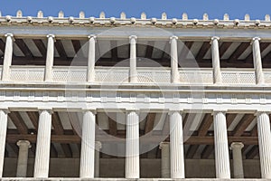 Symmetries and geometries and columns at the Agora of Athens