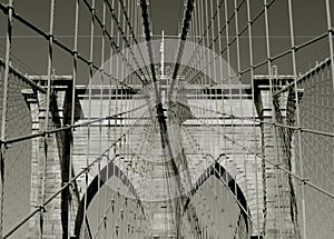 Symmetry of the Brooklyn Bridge support cables