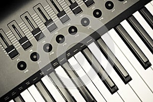 Synthesizer keyboard and controls