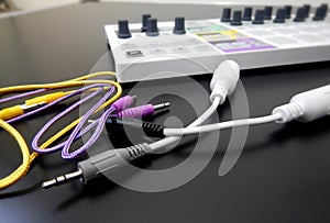 Synthesizer with patch cables