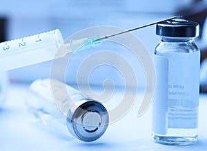 Syringe and medicine for injection