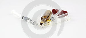 Syringes and medicines, ideal image for the medical field during pandemics