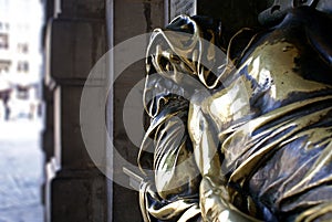 T'Serclaes monument Brussels