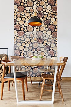 Table with apples and wallpaper