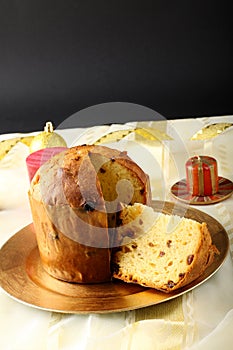 Table with panettone and christmas decorations