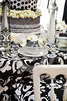 Table setting black and white