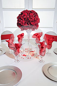 Table setting with roses