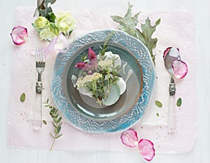 Table setting in rustic style