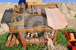 Table of shoemaker