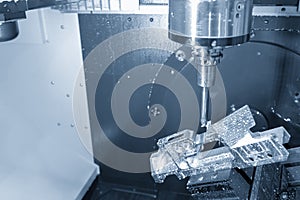 The table tilt type 5-axis CNC milling machine