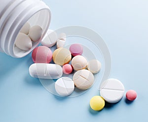 Tablets with capsules.