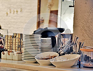 Tableware and plates