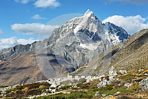 Taboche peak view from Chukhung valley