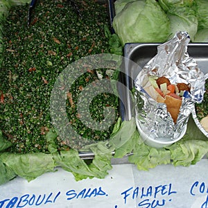 Taboule and pita with falafel