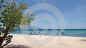 Tabuhan island view