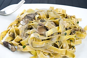Tagliatelle ai funghi porcini