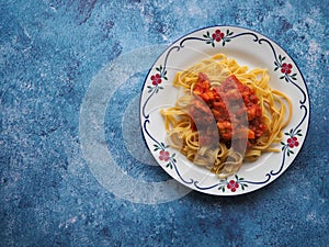 Tagliatelle pasta with chicken tomato sauce