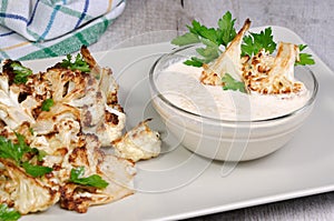 Tahini sauce with cauliflower